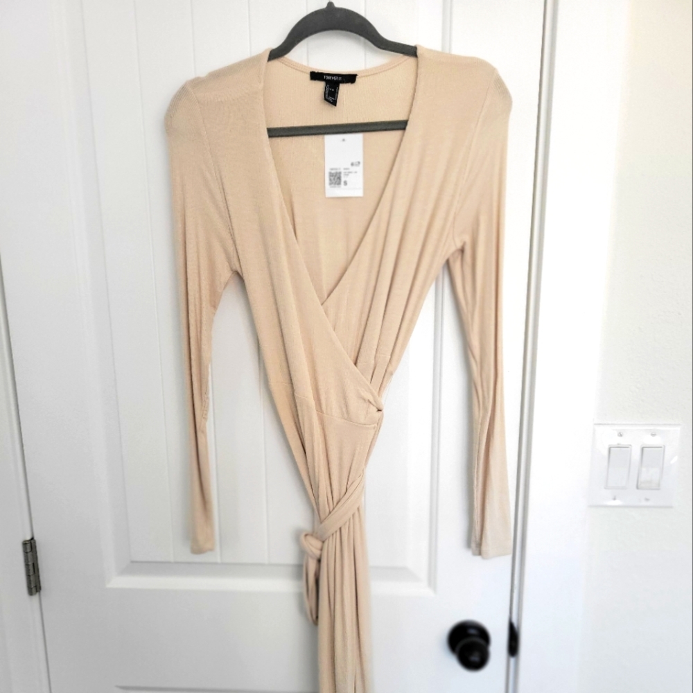 NWT F21 Wrap Dress in Cream